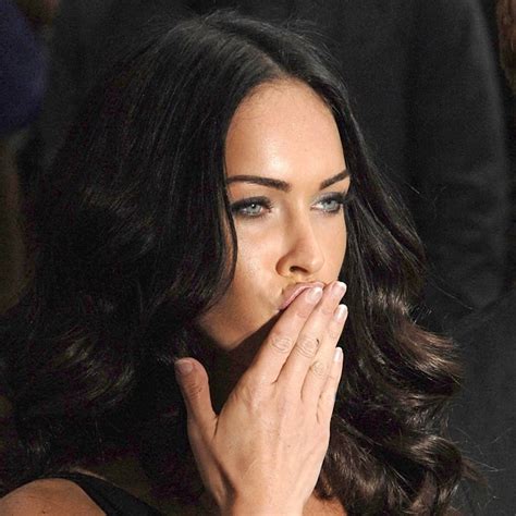 Why Does Megan Fox Have Toe Thumbs Or 6 Fingers