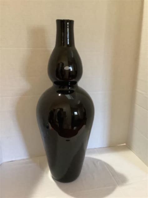 N1541 Handcrafted Black Blenko Glass Vase