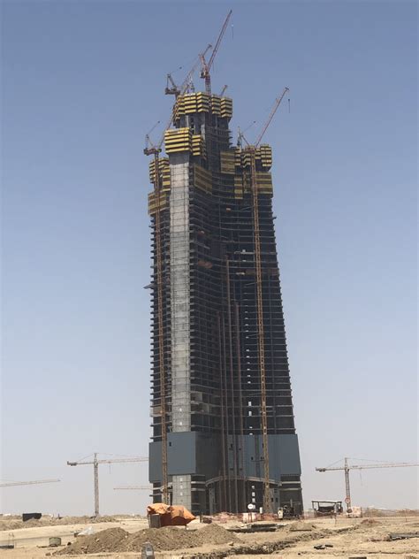 أكبر برج في العالم وصعوبة بناءه وأهميته