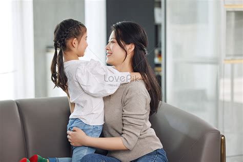 intimate mother picture and hd photos free download on lovepik