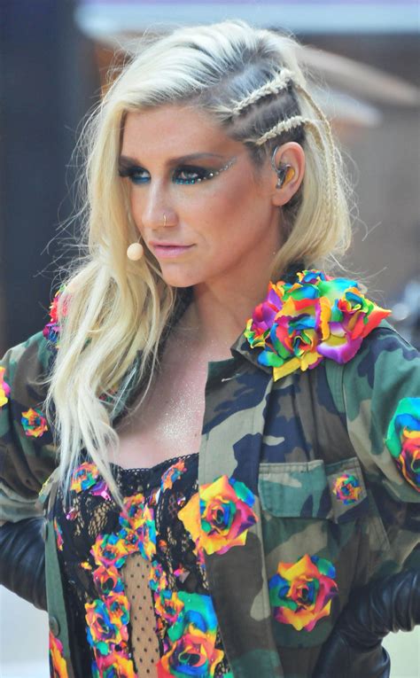 Kesha Performs On The Today Show 129788 Photos The Blemish