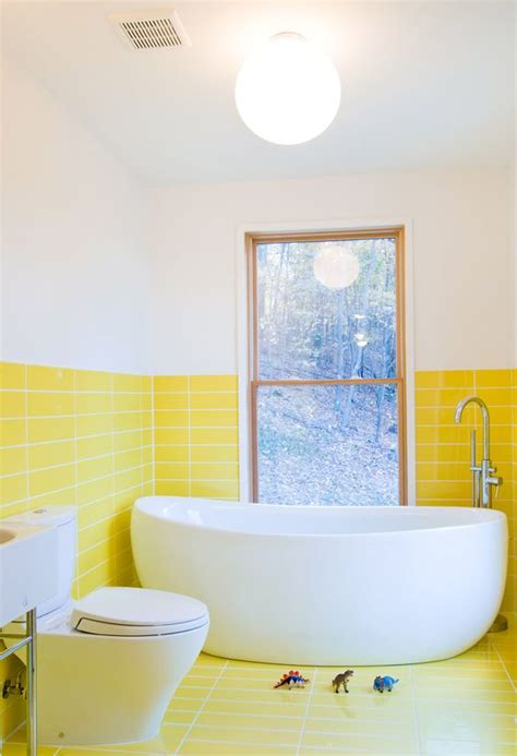 Brightly Dazzling Yellow Bathroom Ideas For Fresh Look Seemhome