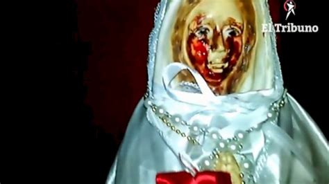 Gambar kebangkita yesus & tangisan maria : Patung Bunda Maria di Argentina Meneteskan Air Mata Darah