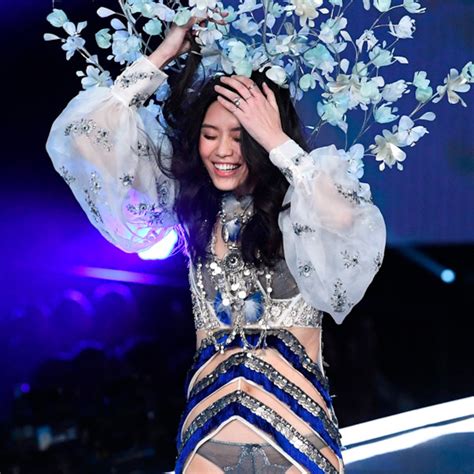 see model ming xi recover from her victoria s secret fashion show fall e online uk