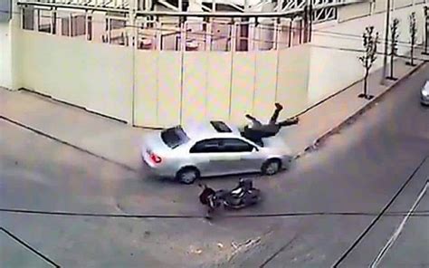 Video Registra Brutal Atropellamiento A Motociclista En Monterrey