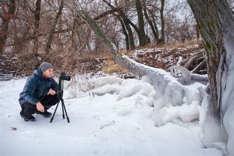 Professional On The Lake Nature Photographer Takes Photos Stock Image Image Of Landscape