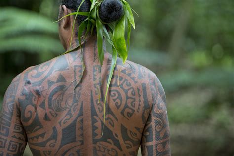 Olio Di Monoi Taurumi E Tatuaggi I Rituali Di Bellezza A Le Isole Di Tahiti Dove Viaggi