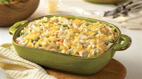 This article contains four easy recipes for dishes made with campbell's cream of chicken soup. Campbell's Hearty Chicken & Noodle Casserole | Dollar General Easy Meals