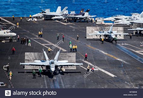 U S Navy Uss Carl Vinson Flight Deck Flight Operations Stock Photos And U
