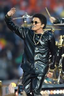 Bruno Marss Super Bowl 50 Halftime Show Versace Costume