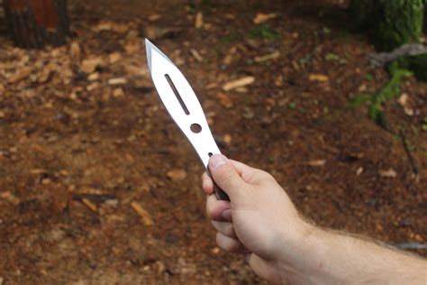 How To Throw Throwing Knives 7 Steps With Pictures Instructables