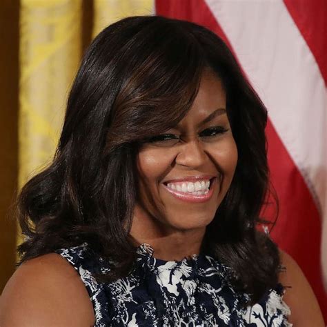 Michelle Obamas Natural Hair Has The Internet Going Nuts Brit Co