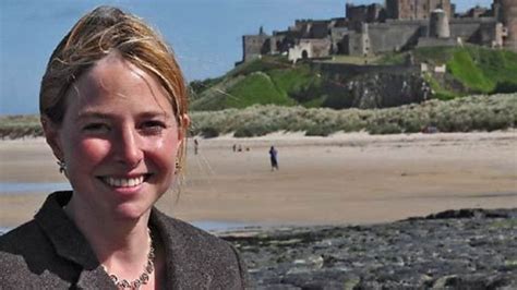 BBC Hands On History Dr Alice Roberts On Archaeology