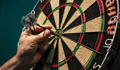 Best Ways To Throw Darts Properly Pro Tips For Better Performance