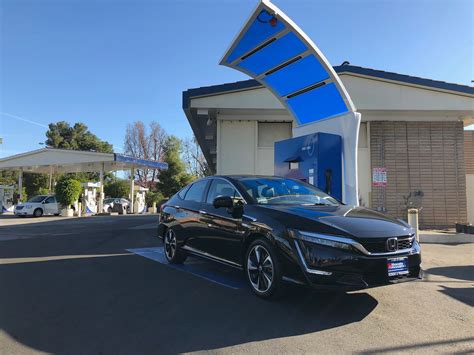 California Now Has 33 Hydrogen Fueling Stations For 4200 Fuel Cell