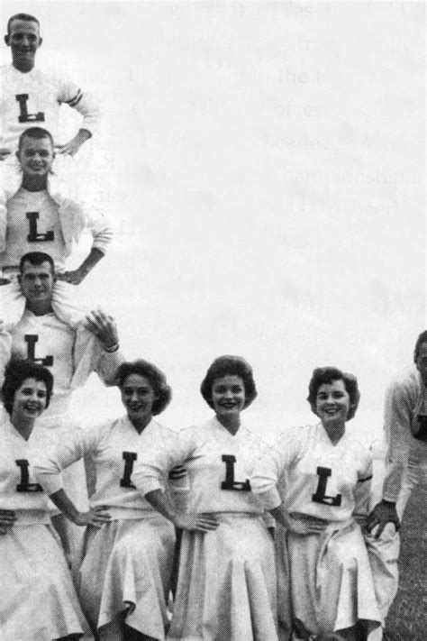 48 Vintage Cheerleading Photos In Honor Of Super Bowl Xlviii