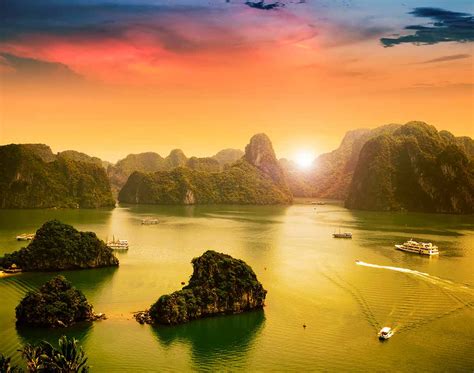 20 Landmarks in Vietnam For Your 2021 Bucket List