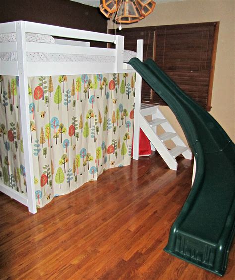 The process also involves decorating the room with toys or art which revolve around the chosen theme. Ana White | Camp Loft Bed with Stairs, Slide and Fort - DIY Projects