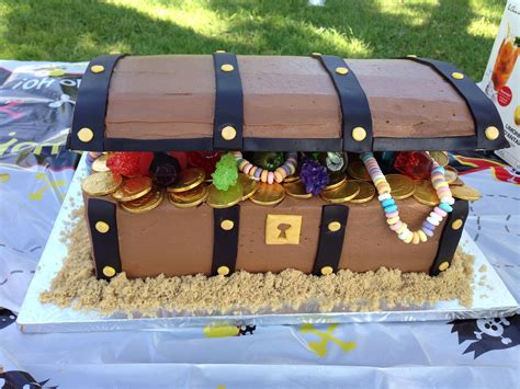 Treasure Chest Birthday Cake Childrens Birthday Cakes Treasure Chest