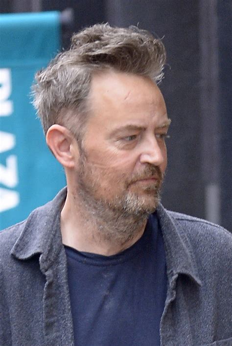 1,405,386 likes · 8,237 talking about this. Matthew Perry nie wygląda najlepiej. Gwiazdor jest w ...