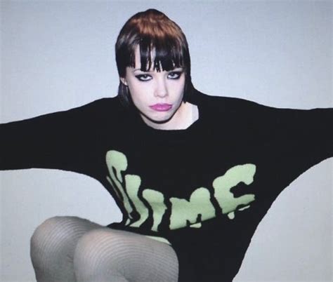 Pin By ★ ♚♥♔♥ ♥ Lady Queen ♥ On Alice Glass Crystal Castle Forever Girl Alice