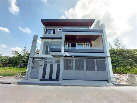 Ra Remarkable Modern Contemporary Brand New 3 Storey House And Lot For