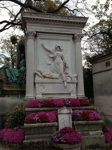 The population was 20,559 at the 2000 census. Paris Père LaChaise Cemetery on All Saints Weekend