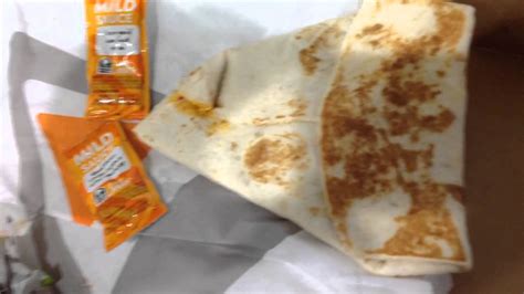 Taco Bell Grilled Stuft Nacho First Encounter Youtube