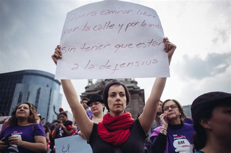 Lima Separación Una noche derechos de las mujeres y niños Caballero
