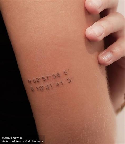 Pin De Em Tatts Tatuagem Coordenadas Minitatuagens Tatuagens