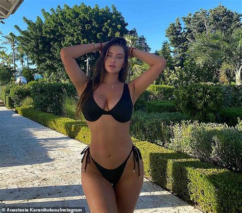 Kylie Jenner S Bff Stassie Karanikolaou Shows Off Her Impressively