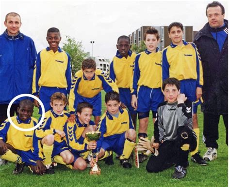 N'golo kante bought a house in london. 10 N'golo Kante Facts You Should Know! - Sports - Nigeria