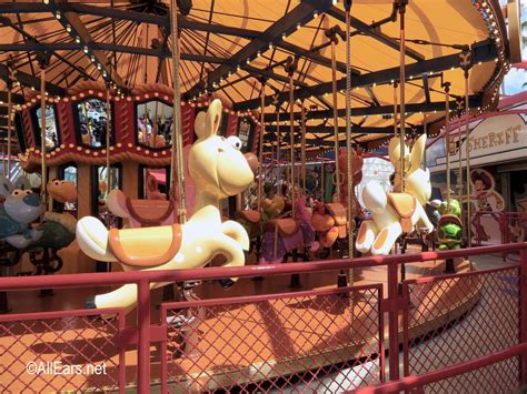 First Look Jessies Critter Carousel Now Open In Disney California