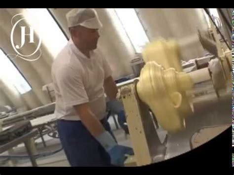 Confiserie afchain bêtises de cambrai. Fabrication des Betises Cambrai Jours Heureux - YouTube