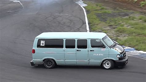 How Japanese Dodge Van Fanatics Modify Their Huge Vans To Hit The Track
