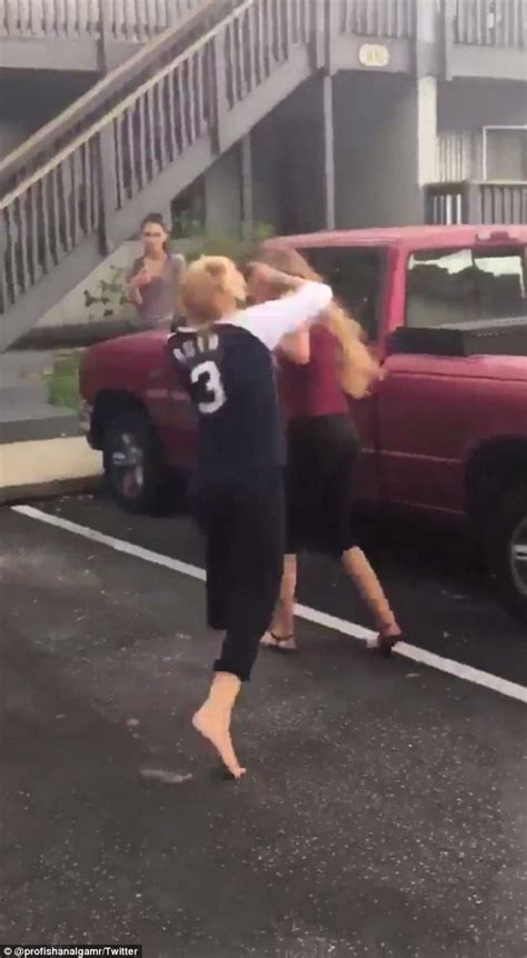 florida woman gets brutally beaten after throwing a punch at neighbor daily mail online