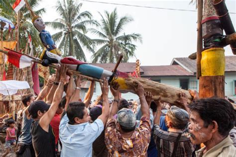 Belajar Menghargai Kematian Melalui Ritual Tiwah Suku Dayak Kalimantan