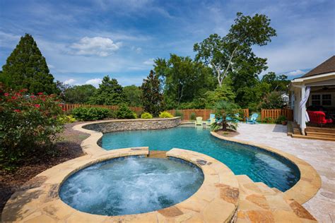 Custom Pool And Spa With Seating And Tanning Ledge Georgia Pools Peachtree City And Atlanta
