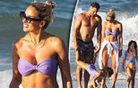 The Bachelor S Snezana Wood Shows Off Her Incredible Physique In A Purple Trends Now