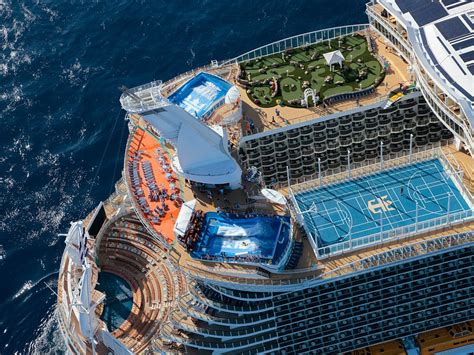 There's never been a showstopper quite like allure. Allure of the Seas | het grootste cruiseschip ter wereld ...