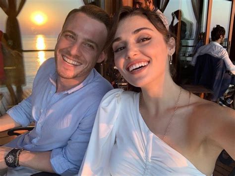 Hande Erçel Boyfriend In 2021 Is The Actress Dating Her Co Star