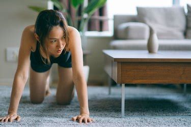 How To Stop Shaking While Doing Crunches Livestrong