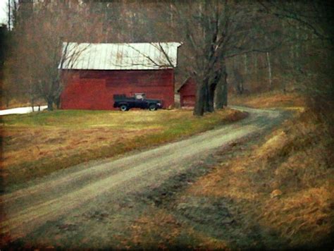 Old Dirt Road In Country Old Dirt Road With Barn Country Roads
