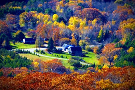 The Best Places To See Maine Fall Foliage Alltherooms The Vacation