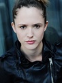 Emily Cox - Actor - CineMagia.ro