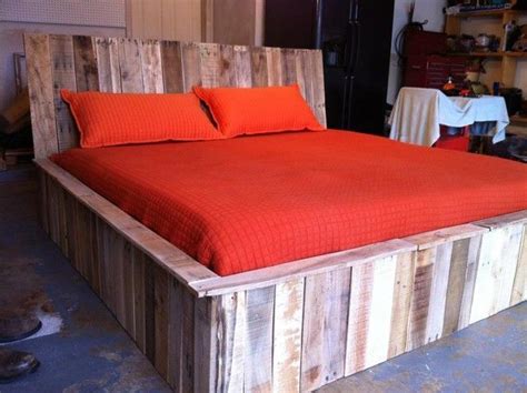Queen Size Bed From From Pallets Pallet Furniture Bedroom Diy Pallet