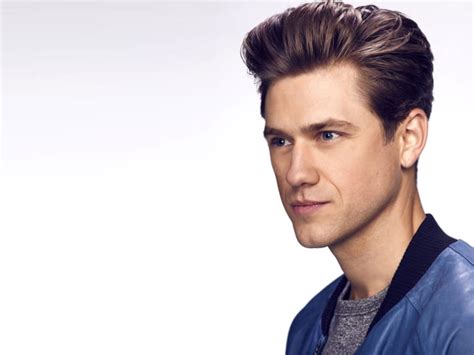 Picture Of Aaron Tveit