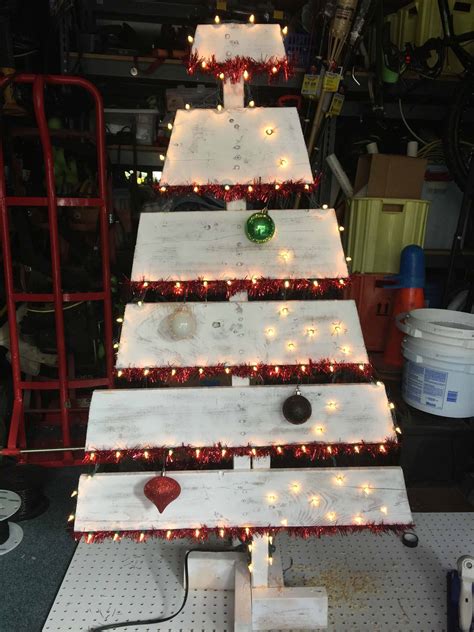 Chunky Festive Pallet Wood Tree 1001 Pallets