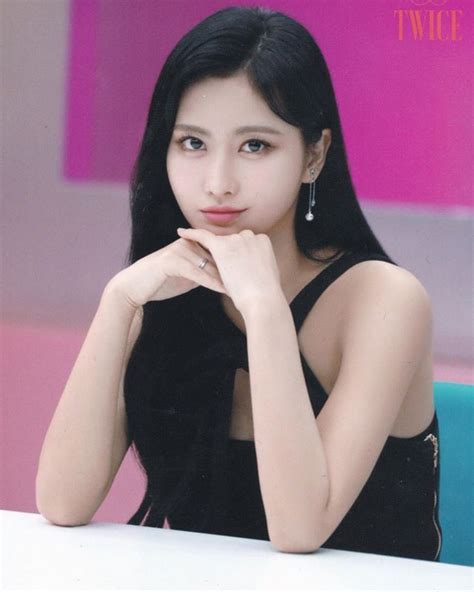 Instagramda Twice Momo 모모 “♡ Scan 191210 Twice Postcards