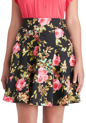 In Vivid Color Black Rose Print Skirt Modcloth Fashion Black